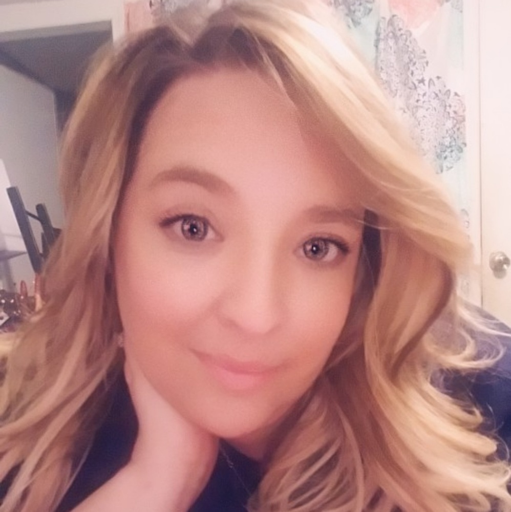 Meet your Posher, April